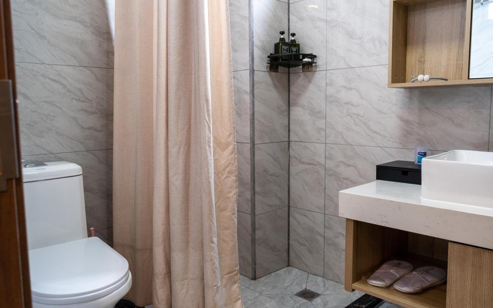 G.C Royal Hotel アクラ 部屋 写真